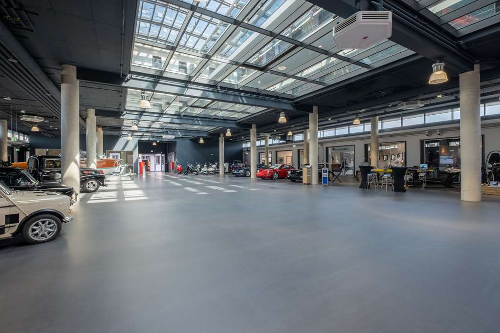 V8 Hotel Koeln At Motorworld Interior photo